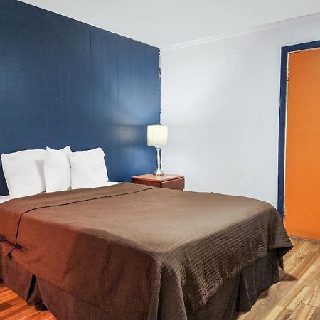 Oyo Hotel Colby, Ks 외부 사진